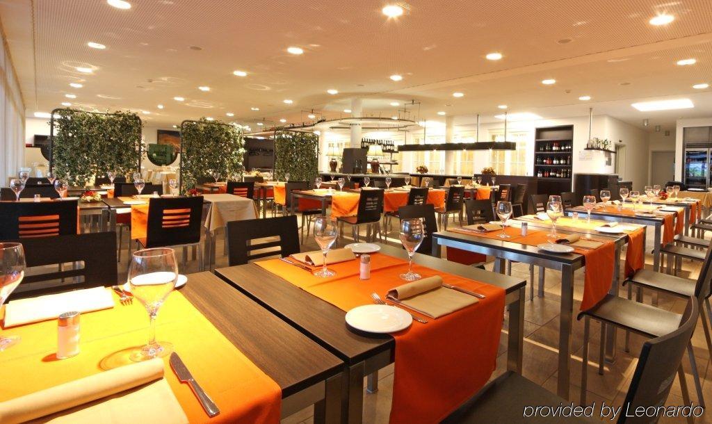 Hotel Coronado เมนดริซิโอ ร้านอาหาร รูปภาพ